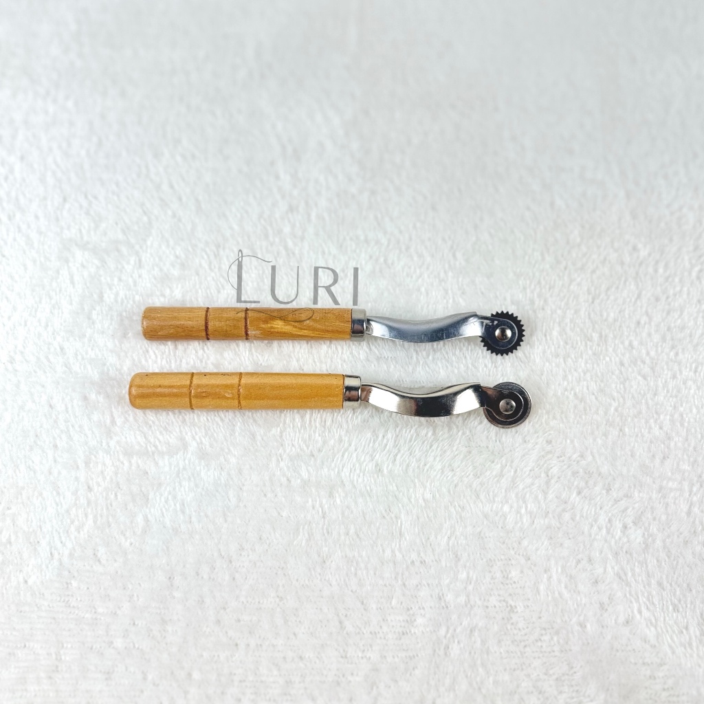 Rader Jahit | Rader Jahit Botak Gerigi | Tracking Wheel | Alat Penanda Kain | Rader Kayu Plastik