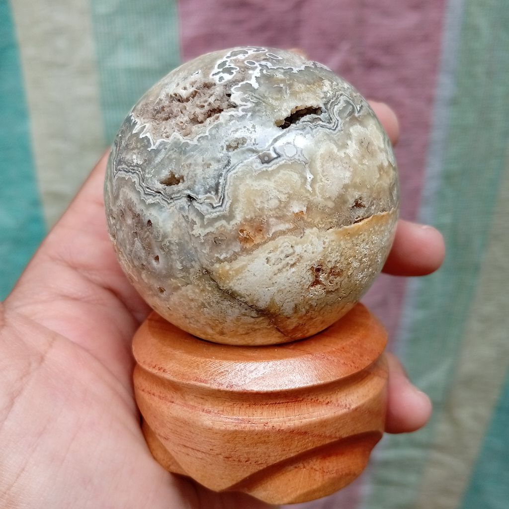 batu bola kristal pajangan unik no.2