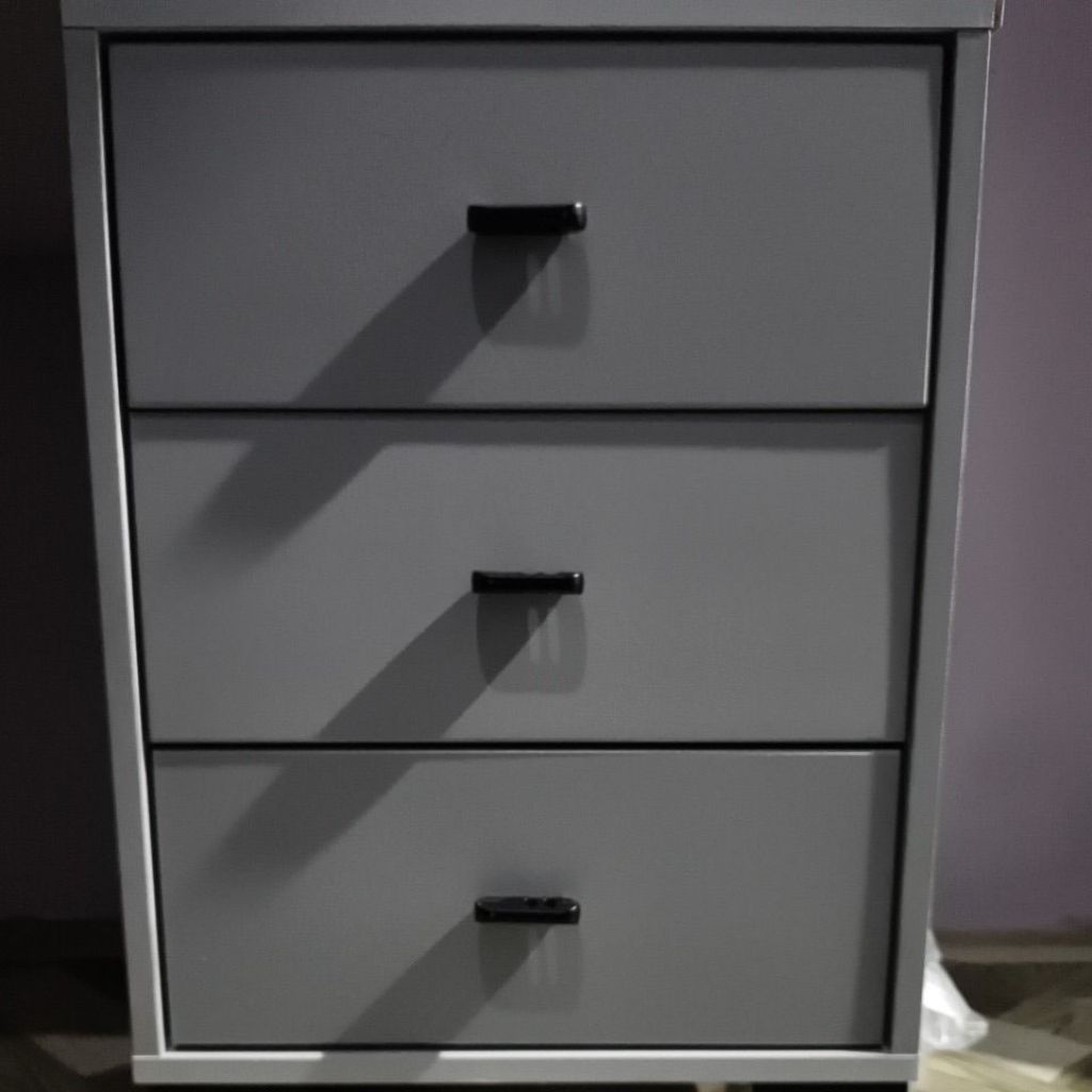 lemari meja rias kecil