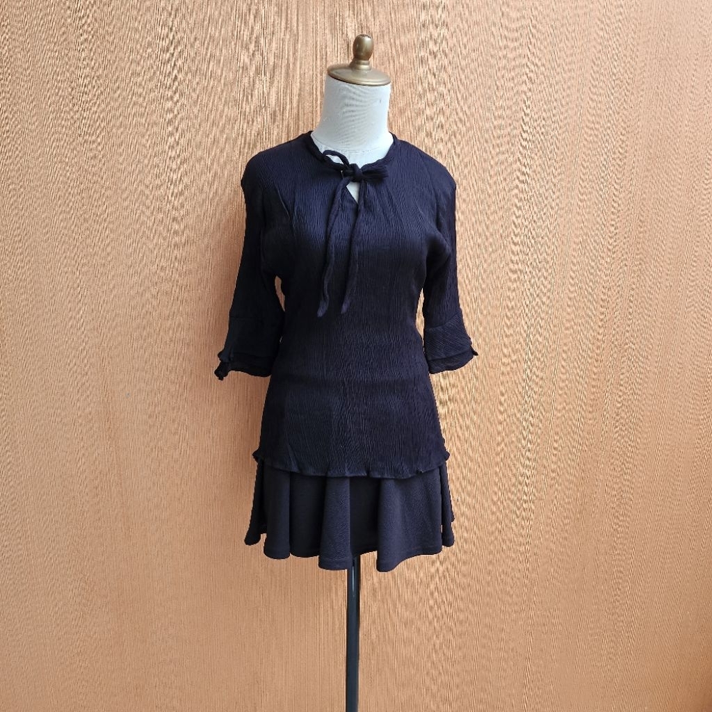 atasan wanita plisket hitam M cewek L santai blouse cute