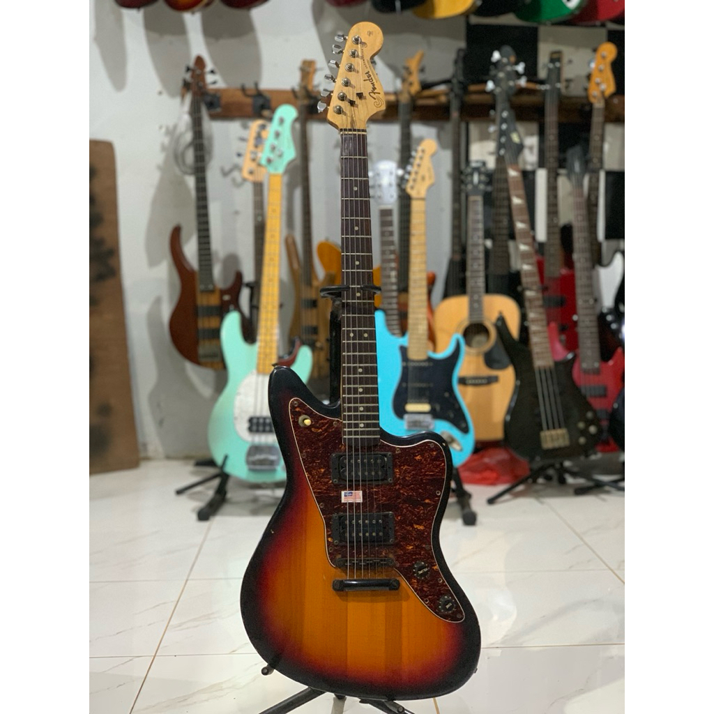 gitar elektrik model jazzmaster replikaan fender