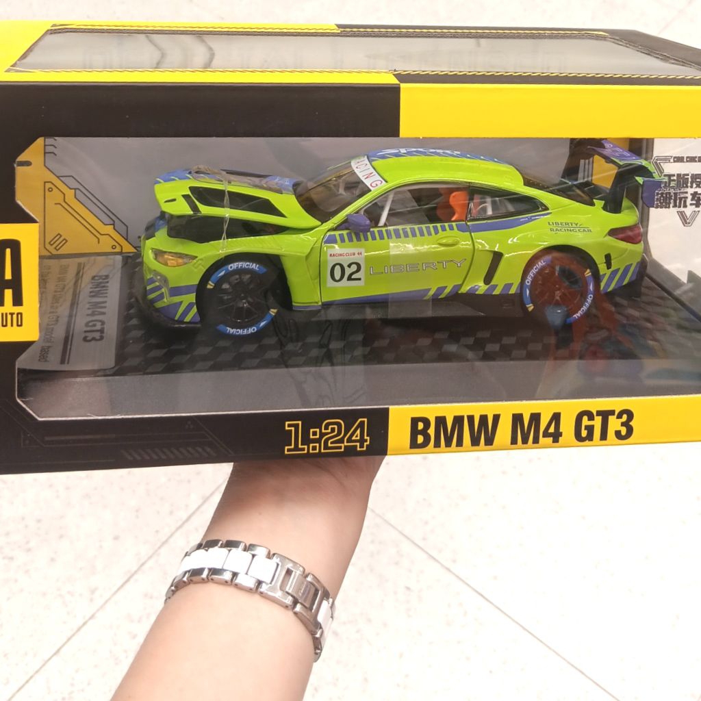 DIECAST CCA BMW M4 GT3 GREEN 1:24