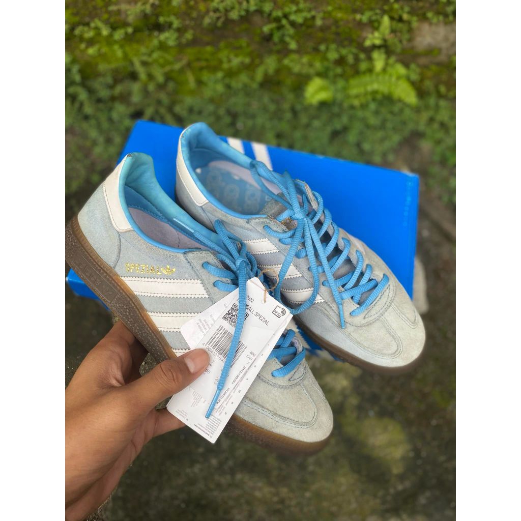 Adidas Spezial ice blue