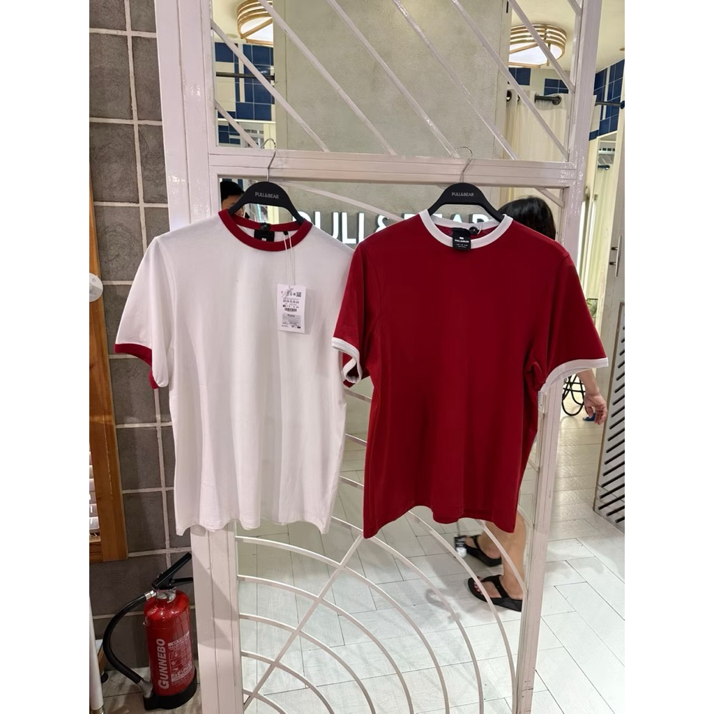 Kaos Gradasi Cowok Pull and Bear