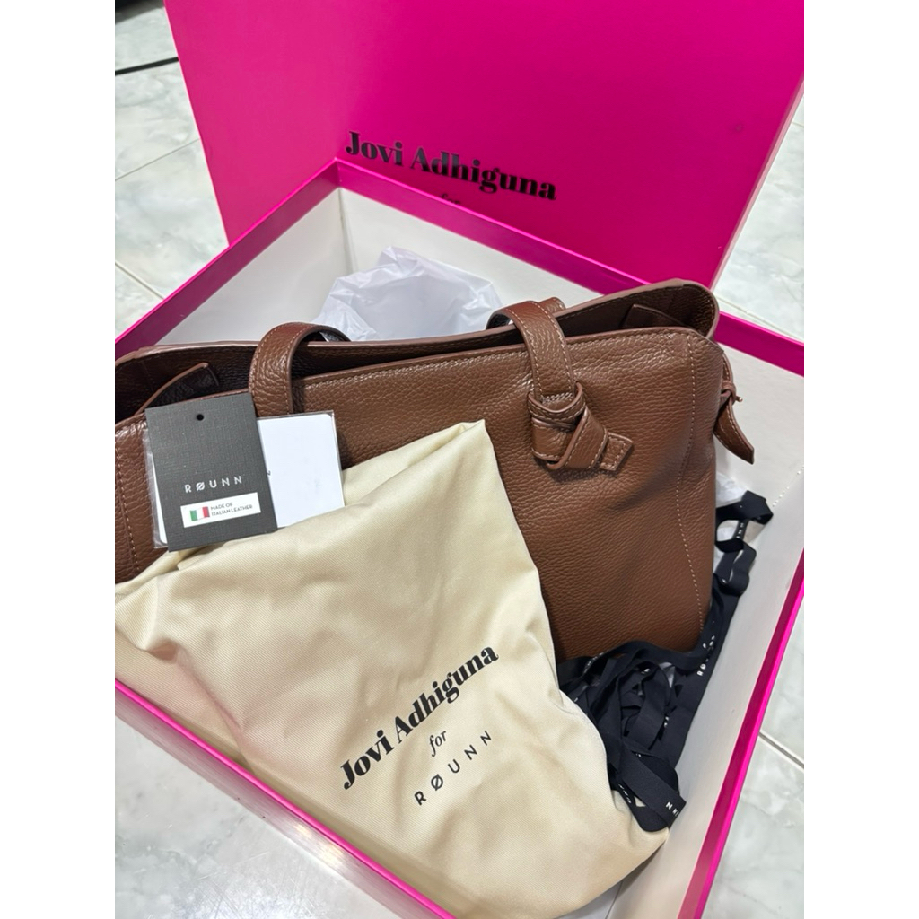 rounn x jovi adhiguna knot in the mood small bag