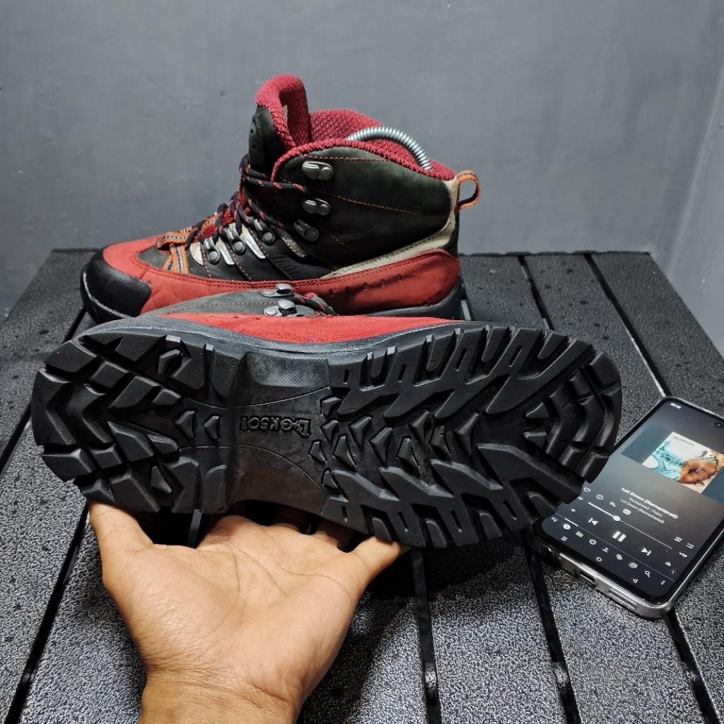 sepatu outdoor goretex second