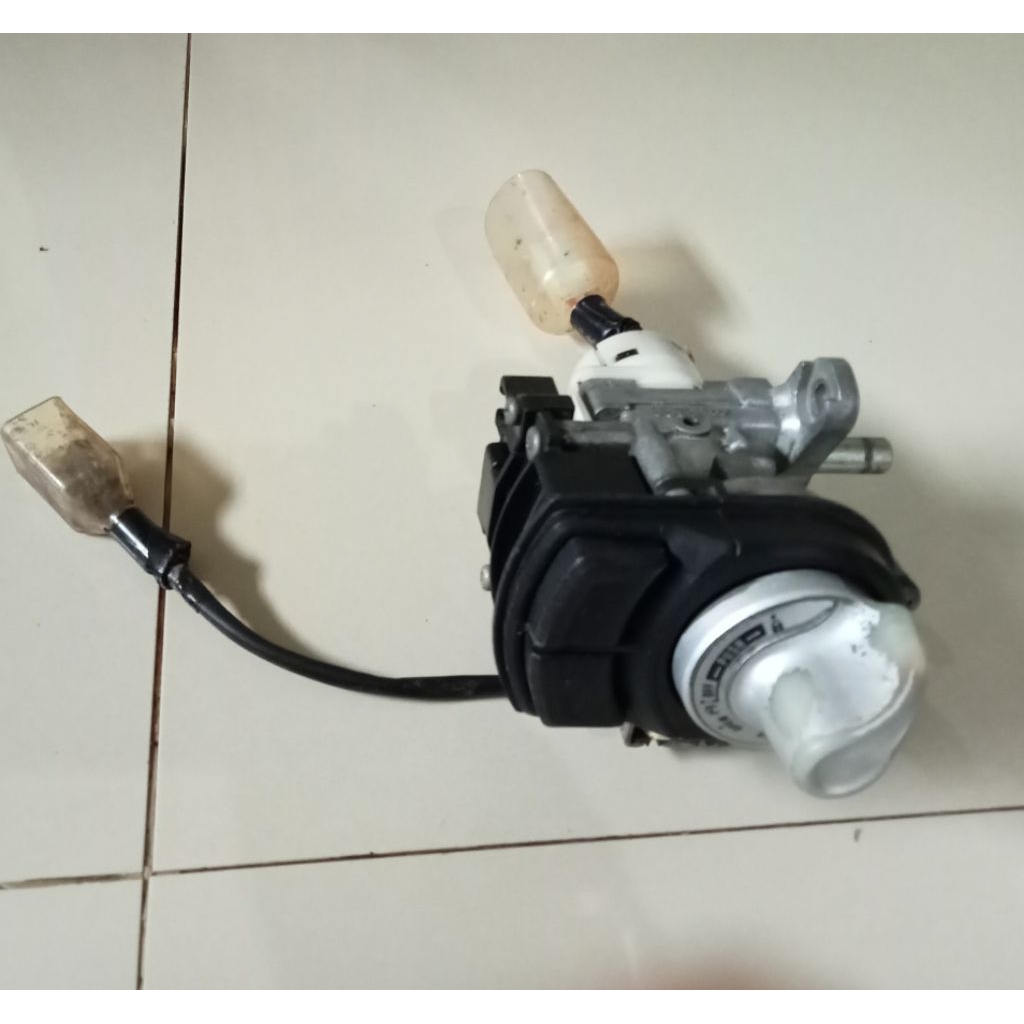Keyless kunci kontak yamaha lexi 125 original