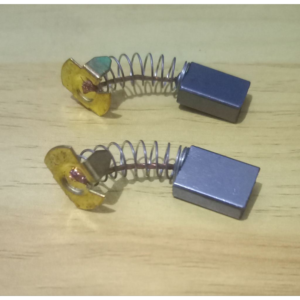 CARBON BRUSH / ARANG / SPUL MESIN POTONG KAYU / CIRCLE ( UNIVERSAL )