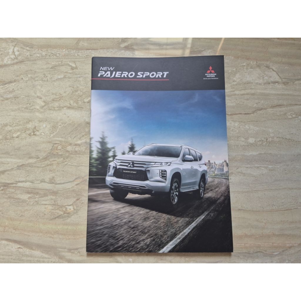 brosur katalog mobil mitsubishi pajero sport 2022 booklet buku