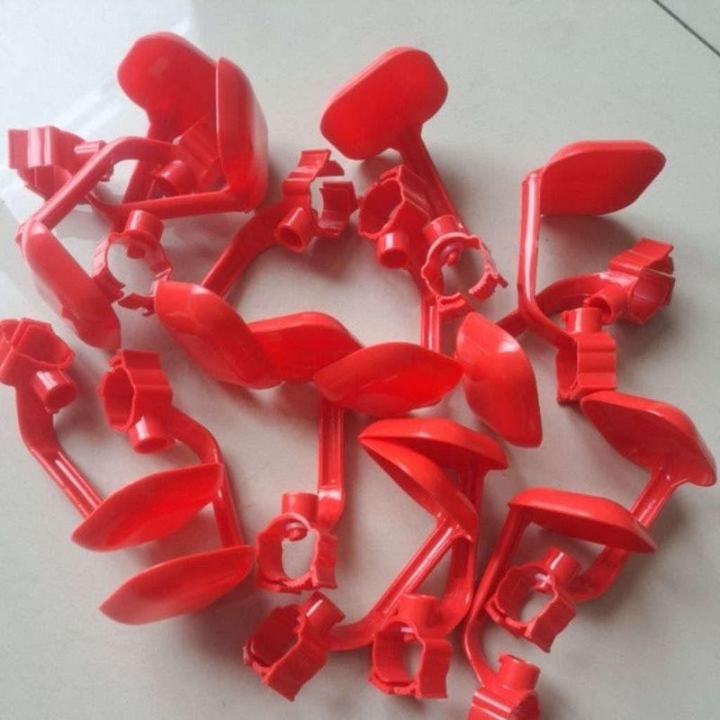 nipel minum ayam petelur