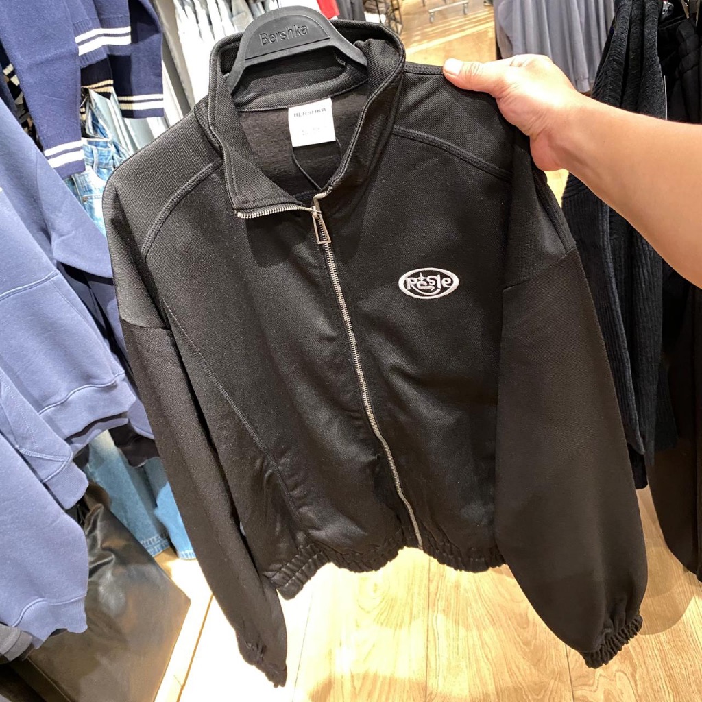 JASTIP. Jacket Zipper Bershka (MAN)