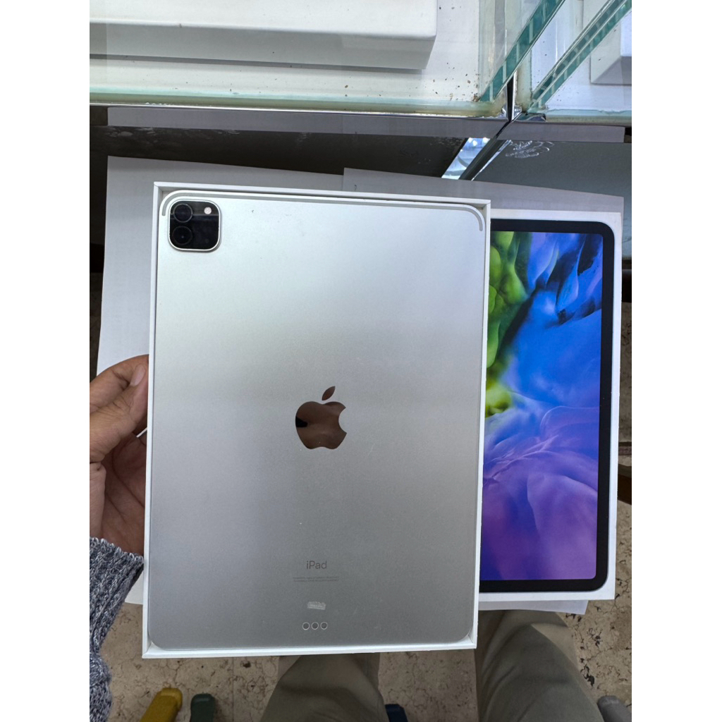 (ibox) IPAD PRO 2020 11-inc 512GB wifi ex resmi ibox Fulset original -minus faceid off