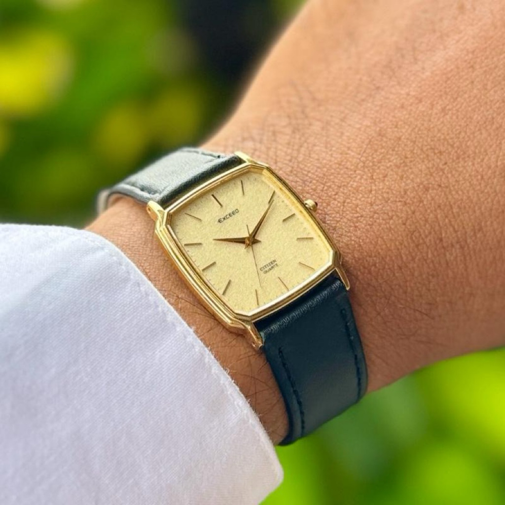 Jam tangan citizen exceed tank langka. Citizen quartz exceed tank gold textured dial rare watch