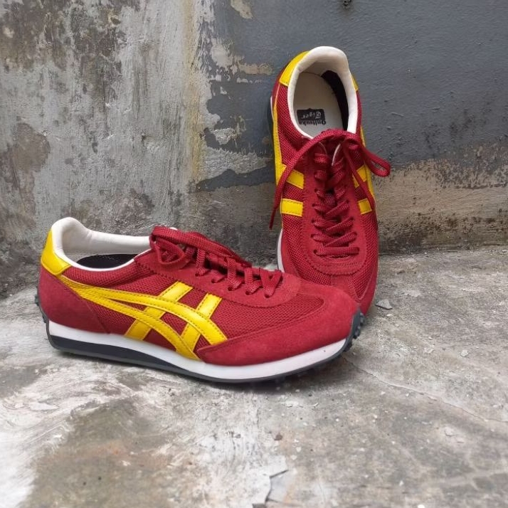 SEPATU ONITSUKA TIGER RED YELLOW
