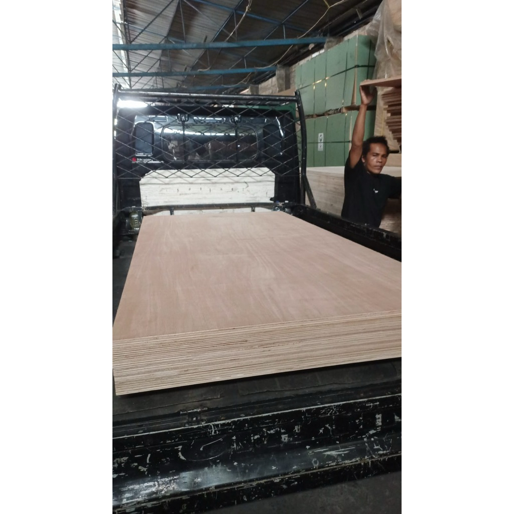 TRIPLEK 21mm MC 122x244cm TRIPLEK TEBAL 21mm MERANTI CAMPUR