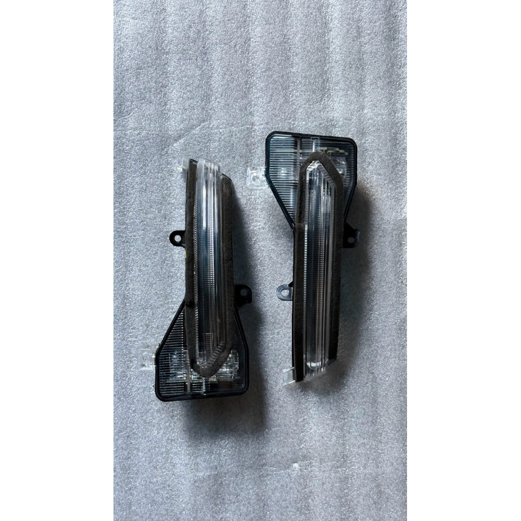 lampu sein spion avanza xenia agya ayla rush terios 2020 original