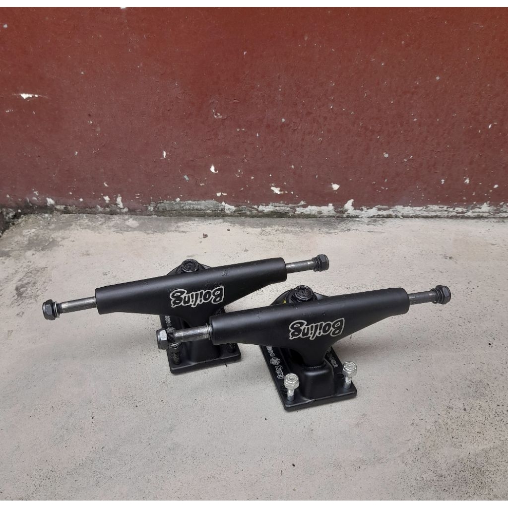 Skateboard Truck Boiling 5.25 std + free boltnuts second / bekas