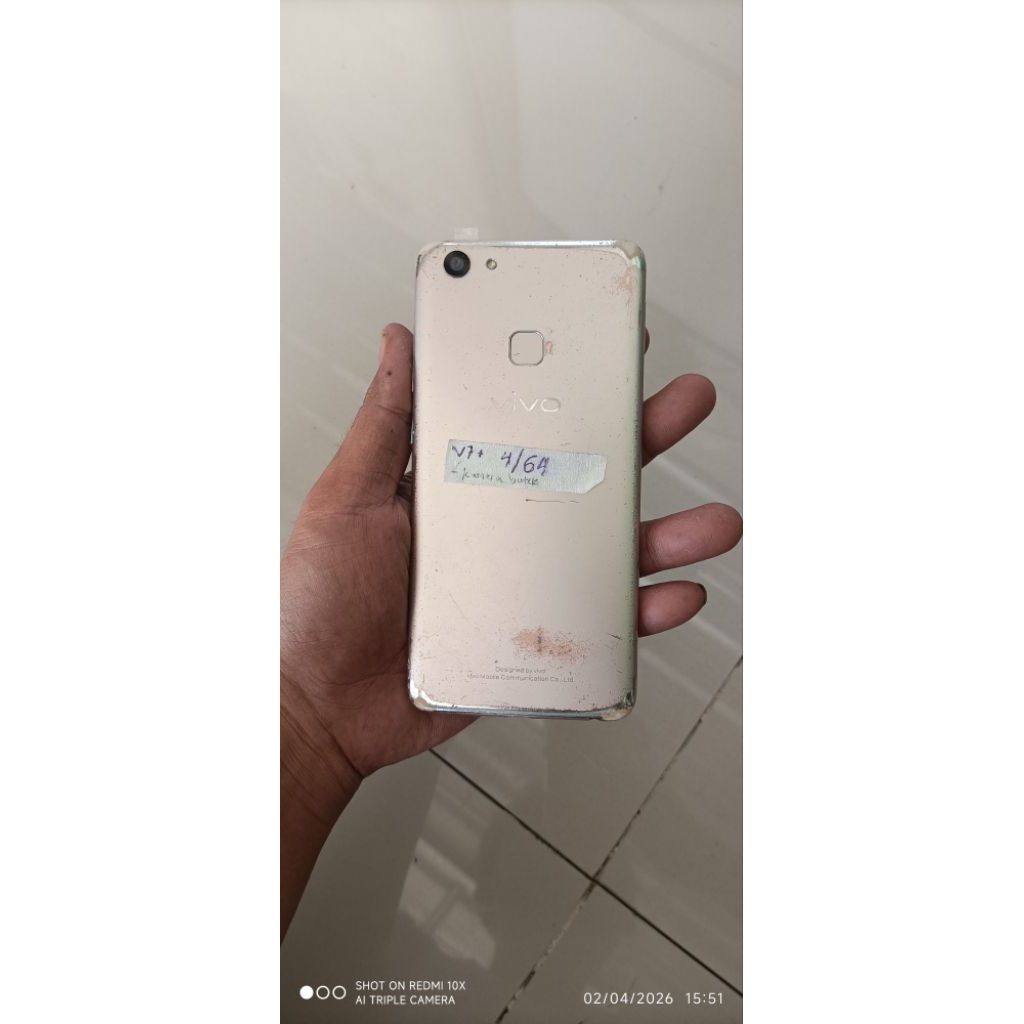 VIVO V7 PLUS 4/64 SECOND BACA DESKRIPSI