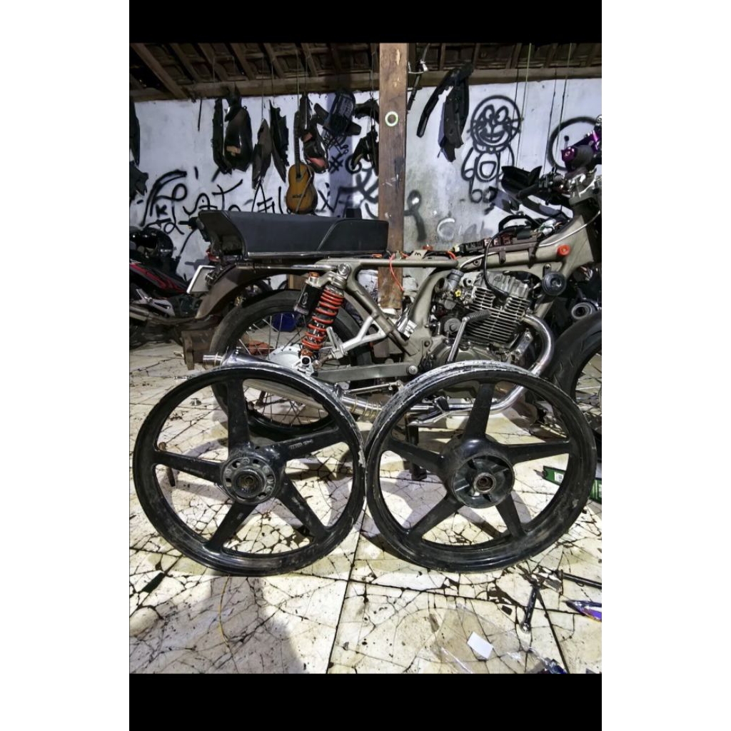 VELG ORIGINAL COPOTAN MOTOR SCORPIO RING 18