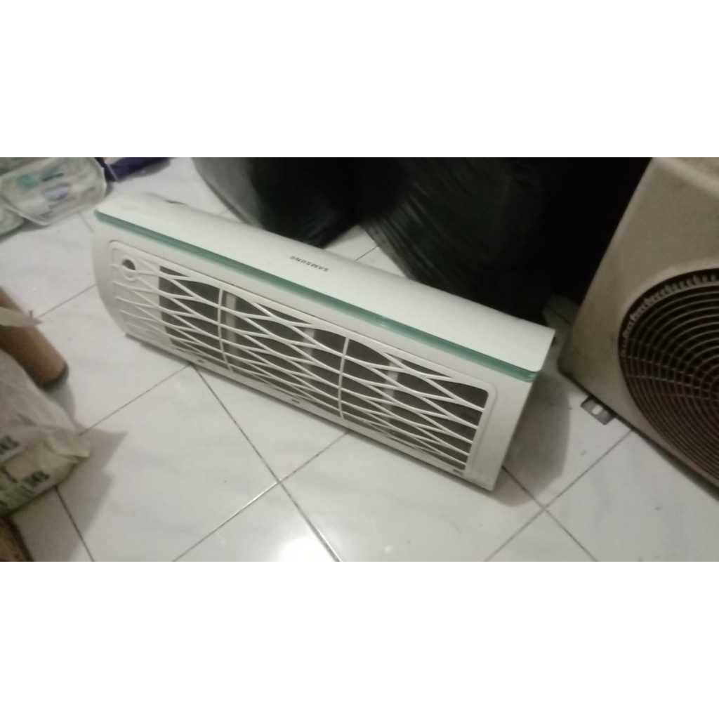 AC Samsung Low Watt 1/2 PK model AR05KRFSVURN