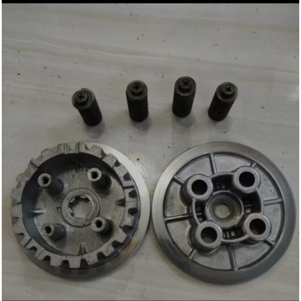 RUMAH KAMPAS KOPLING DUDUKAN KAKI 4 KAMPAS KOPLING FIZ R ALFA SIGMA FORRCE ONE FOSWAN