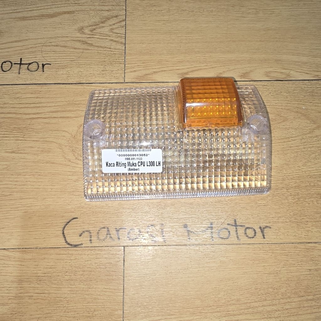 MIKA LAMPU SEN KIRI DEPAN MOBIL MITSUBISHI L300