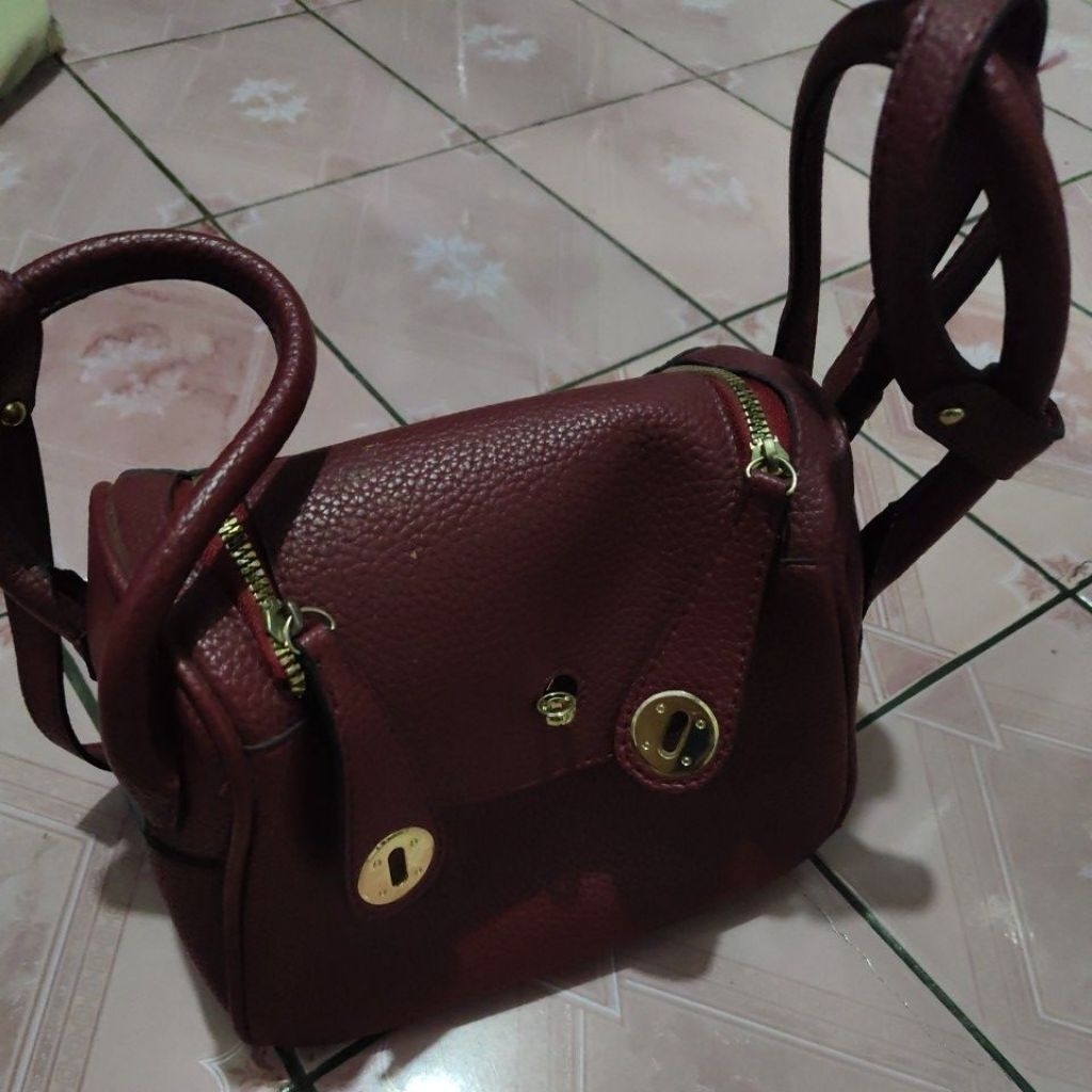 tas merah preloved