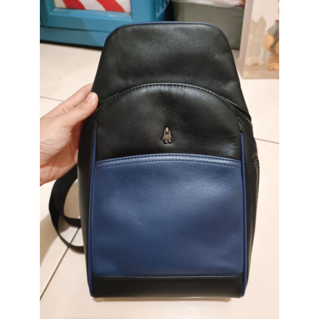 Tas Selempang Pria Hush Puppies