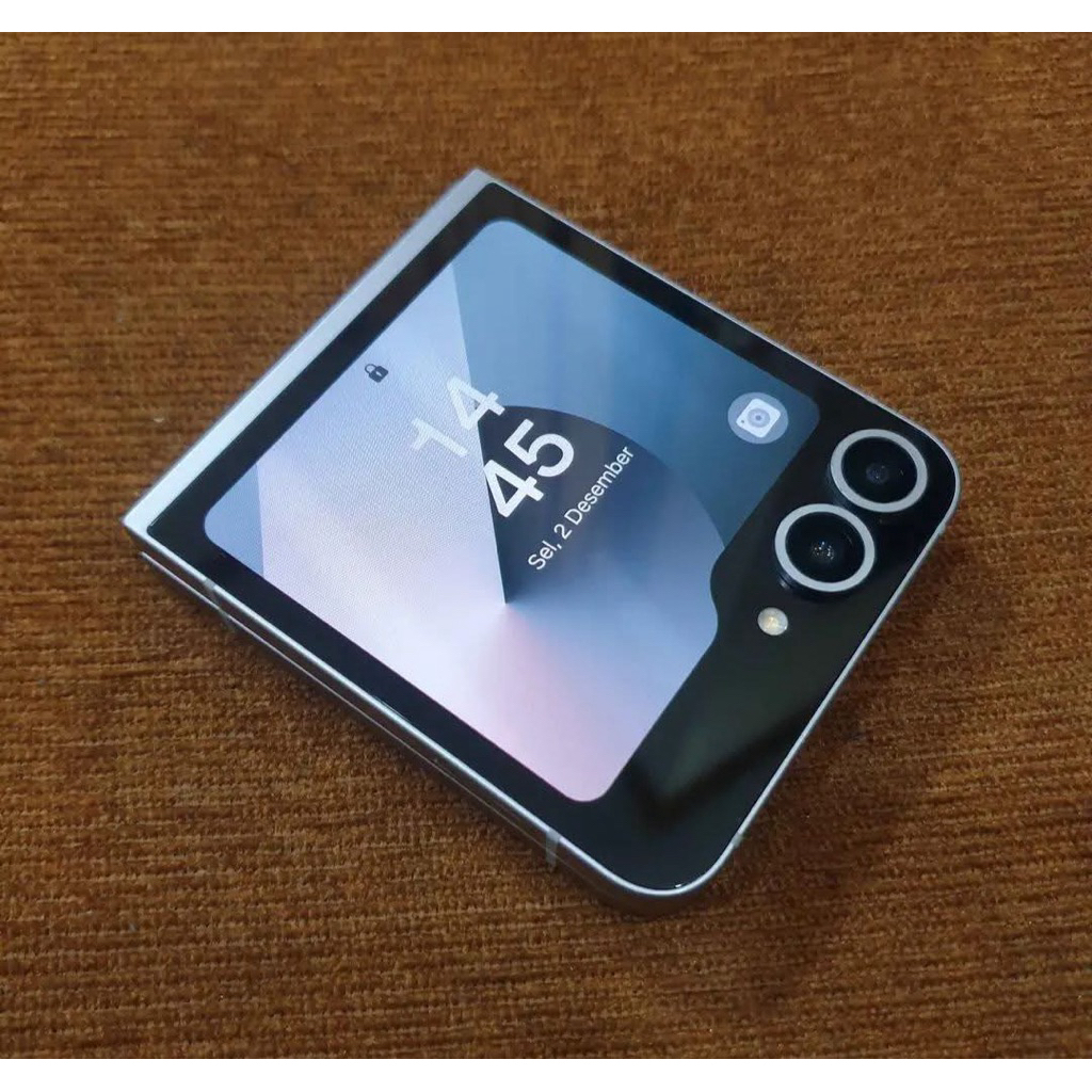 Samsung z flip 6 RAM 12/256