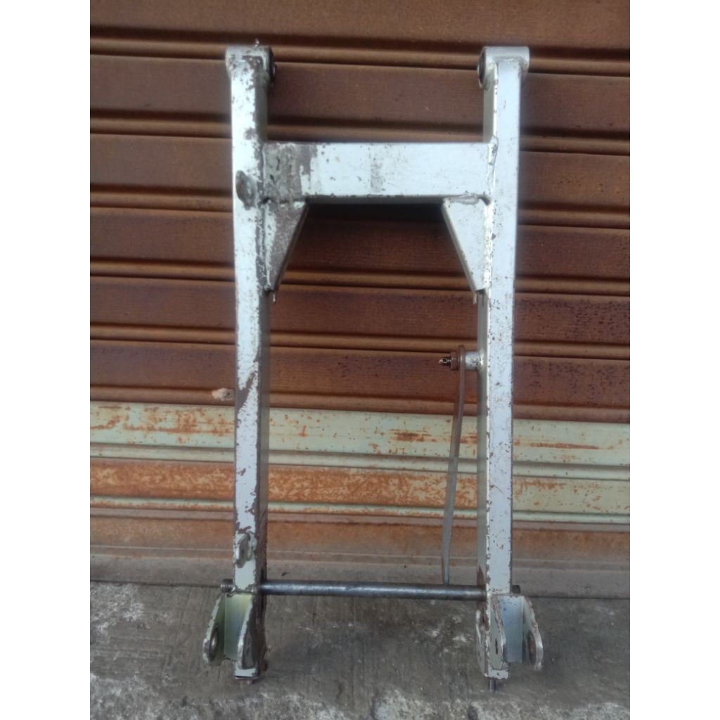 swing arm suzuki smash new / shogun 125 Sp original c