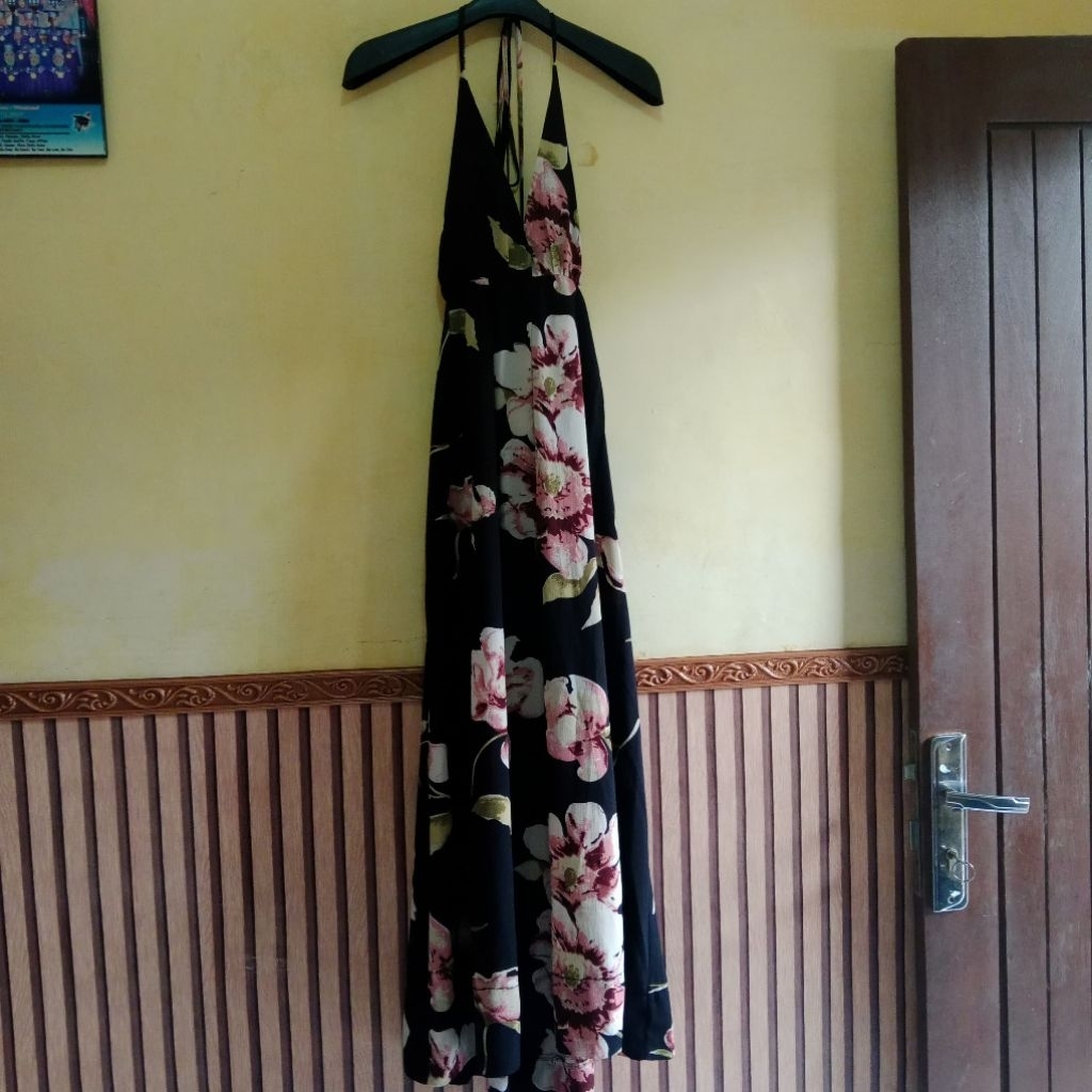 Dress pantai belahan panjang