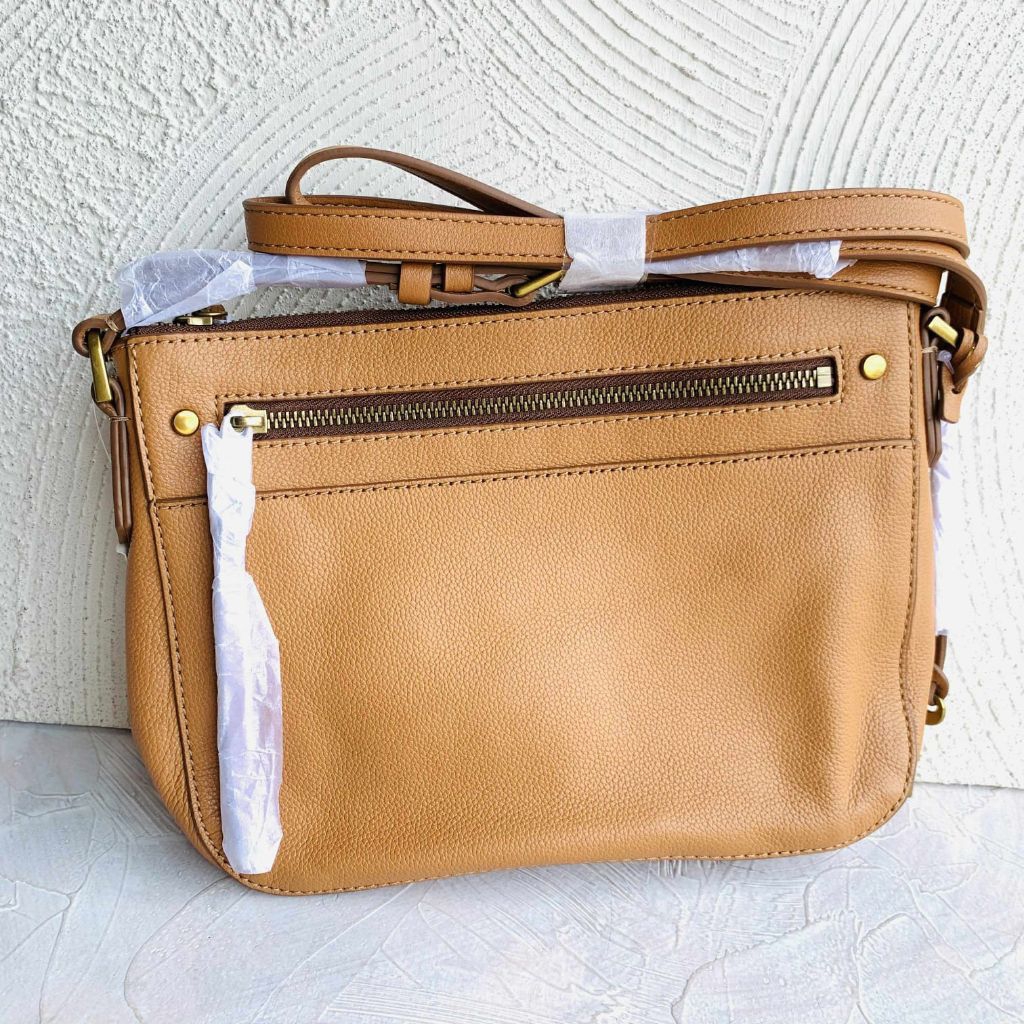tasFOSSIL farrah crossbody camel