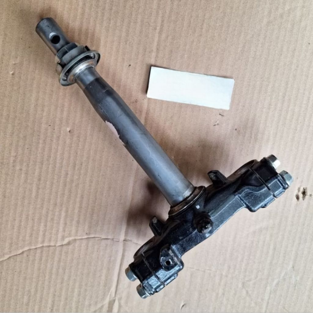 SEGITIGA SHOCKBREAKER DEPAN GENIO BEAT DELUXE BEAT STREET ORIGINAL