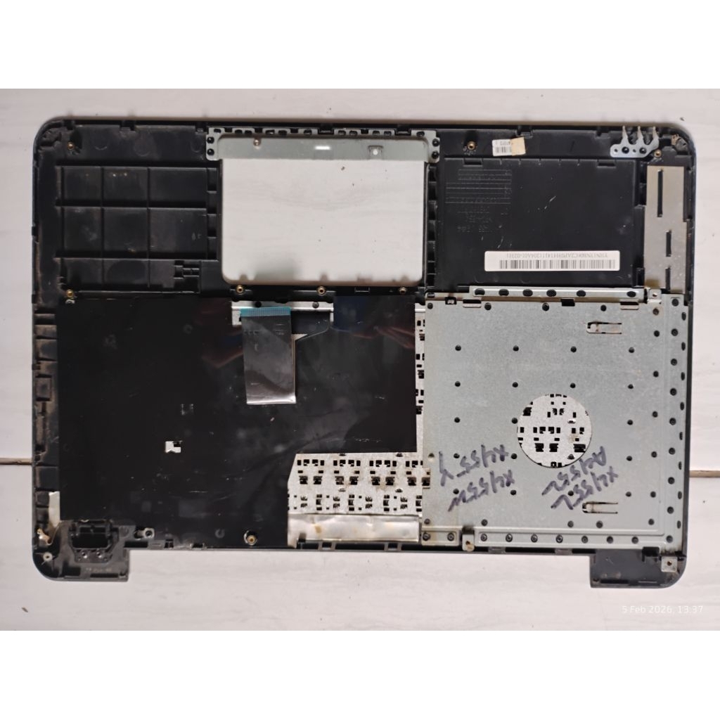 frame palmrest atau upper laptop asus x455l a455l x455w x455y minus kayak difoto