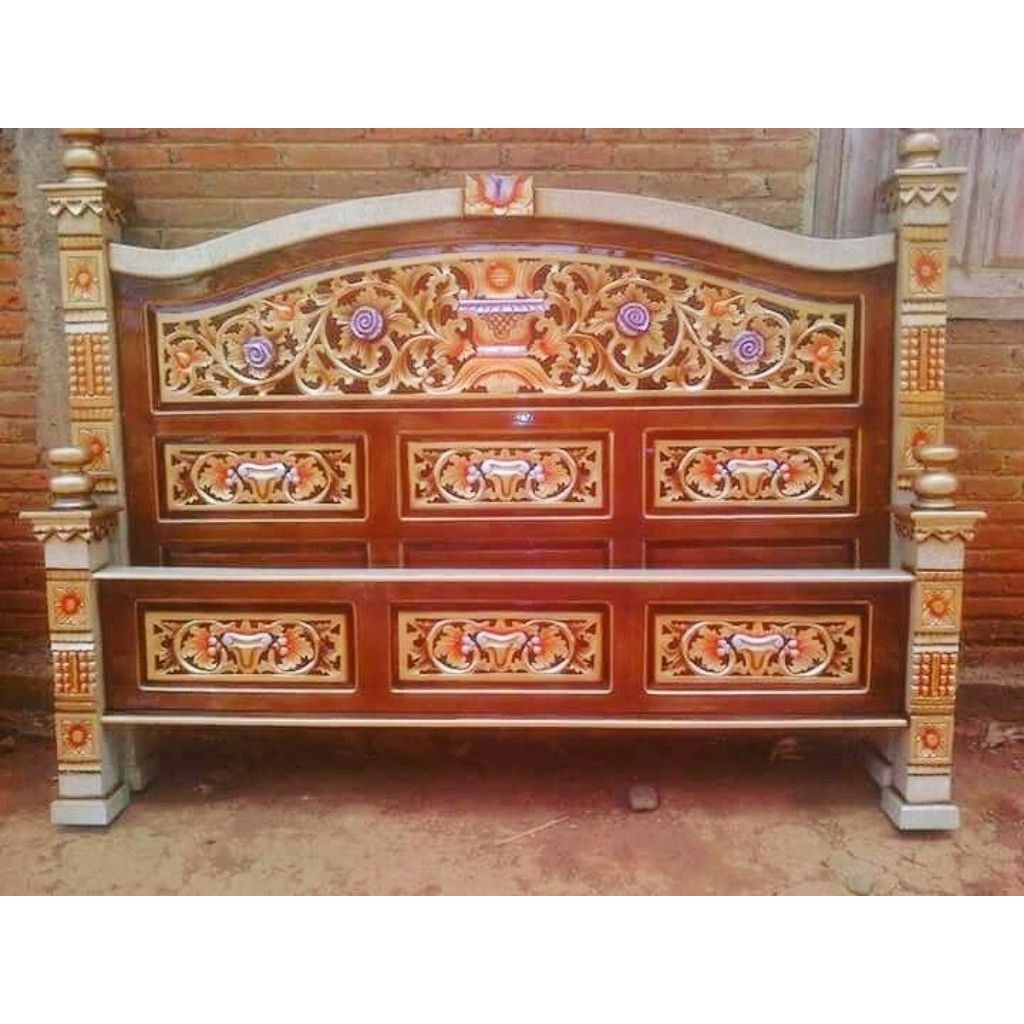 dipan Rahwana dipan ukir dipan kayu jati dipan Jepara dipan antik