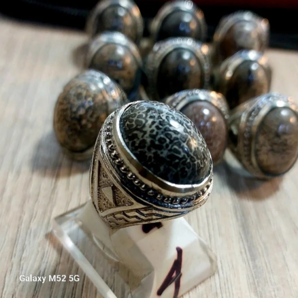 Cincin Batu Wisa Cirebon Anti Racun Natural Akik Ring Elegan