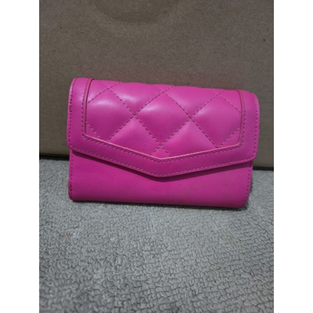dompet charles and keith ori