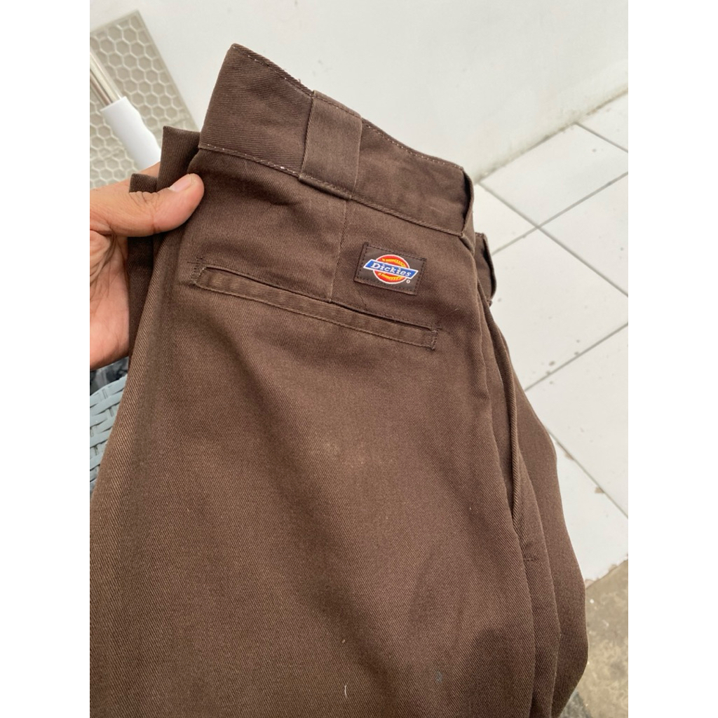 CELANA DICKIES DARK BROWN SIZE 30