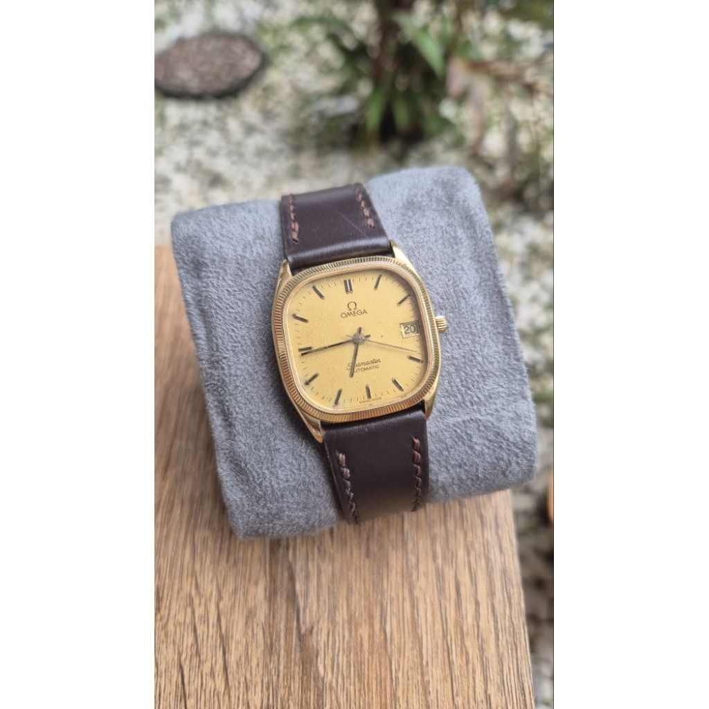 Omega Seamaster square Fluted Bezel Automatic movement