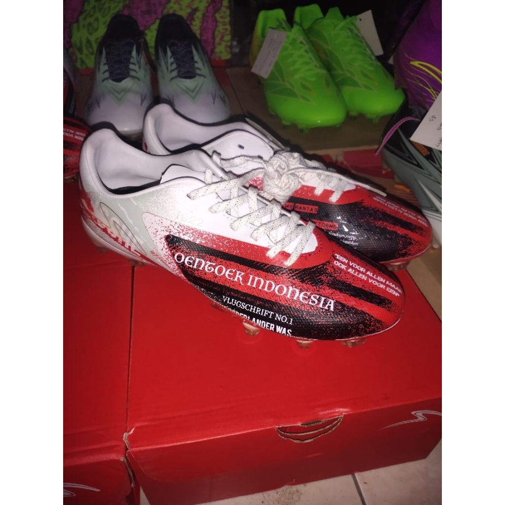 Sepatu Bola Specs Garuda Attack FG