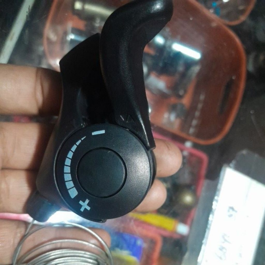Shifter operan gigi depan  sepeda BISA juga dipakai buat  operan gigi  yang belakang 7 speed