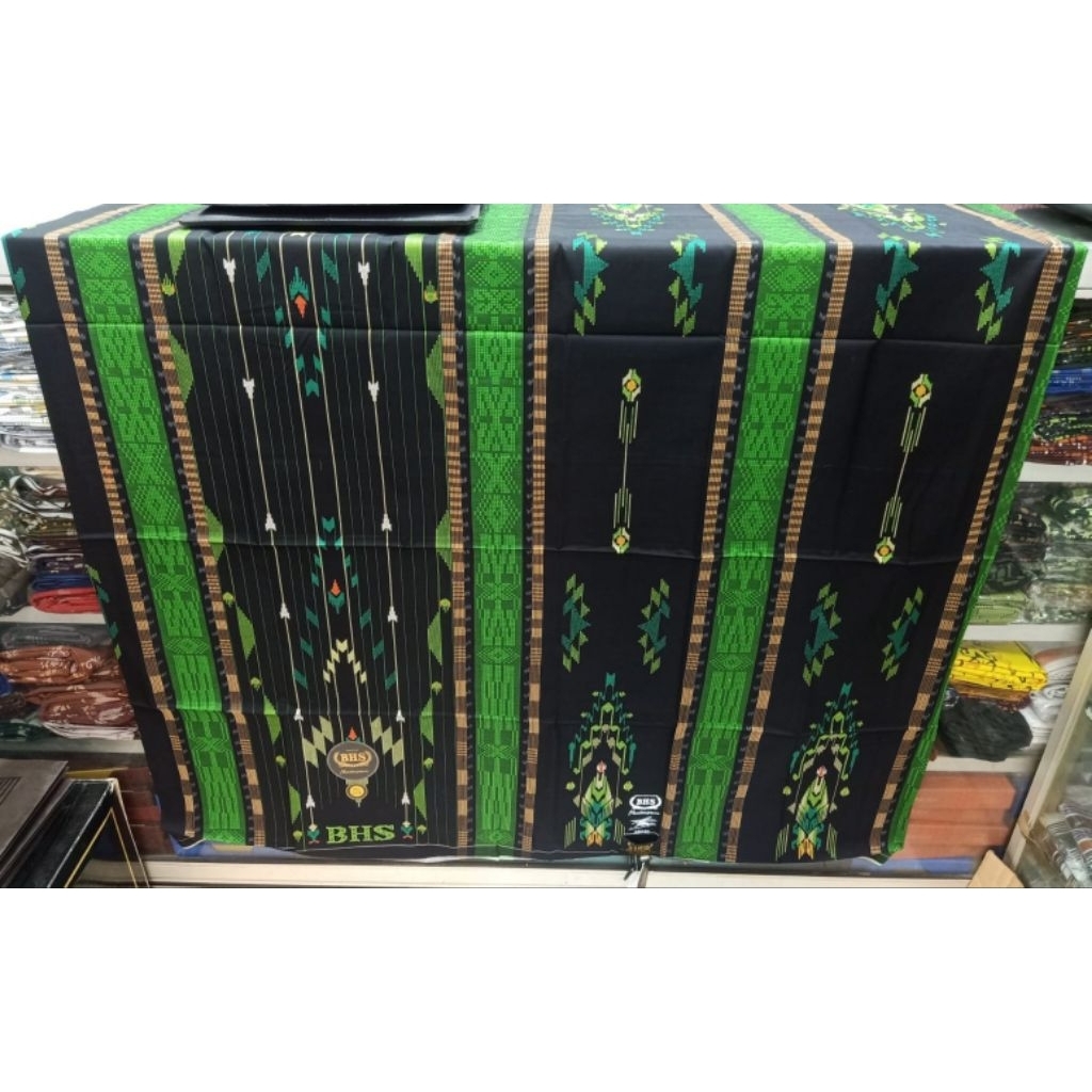 Sarung BHS Masterpiece Gold Motif M98 SGE Black Series