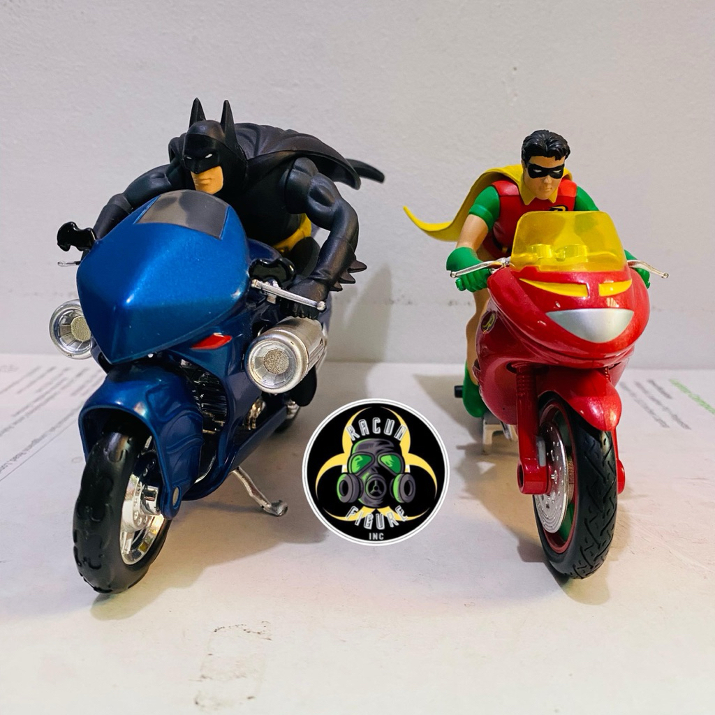 BATMAN & ROBIN CORGI 2000 DC COMICS BATCYCLE 1:16 DIE CAST VEHICLES SET