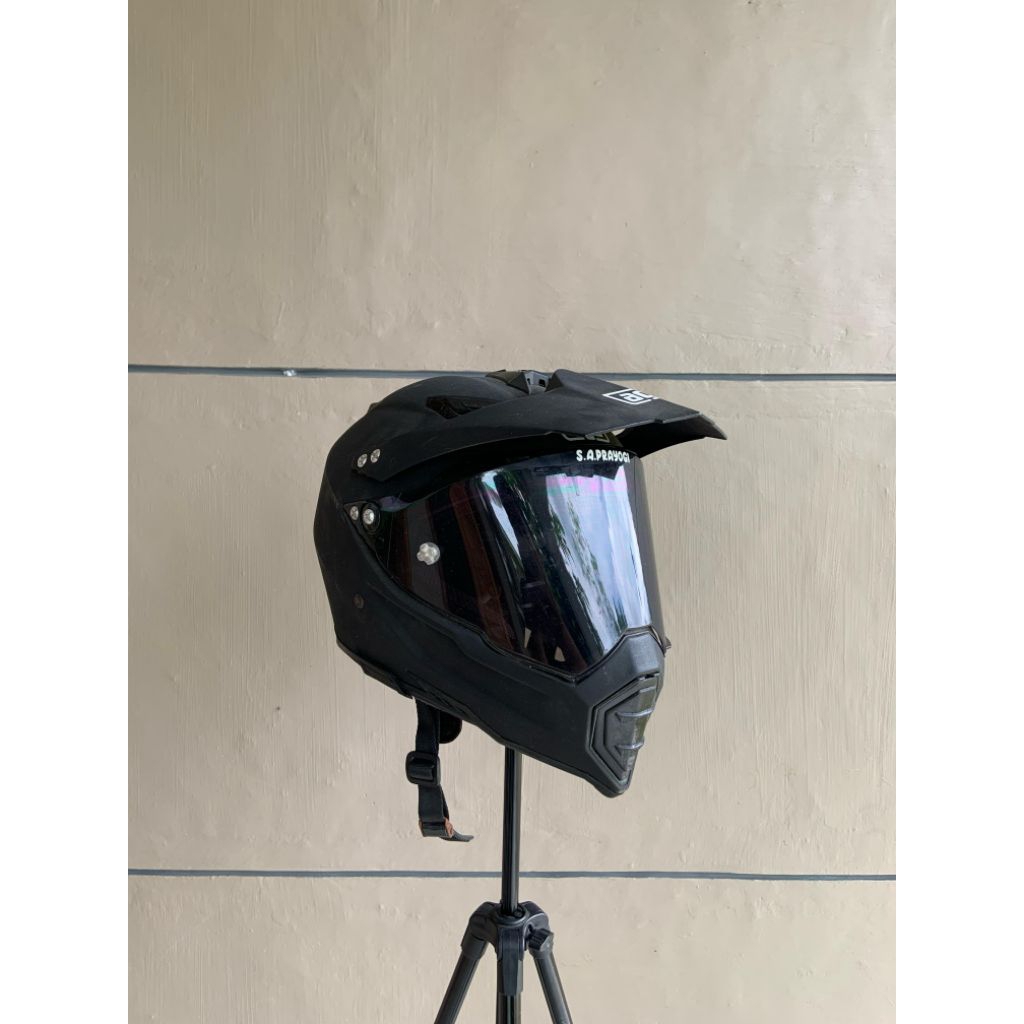 1:1 AGV AX8