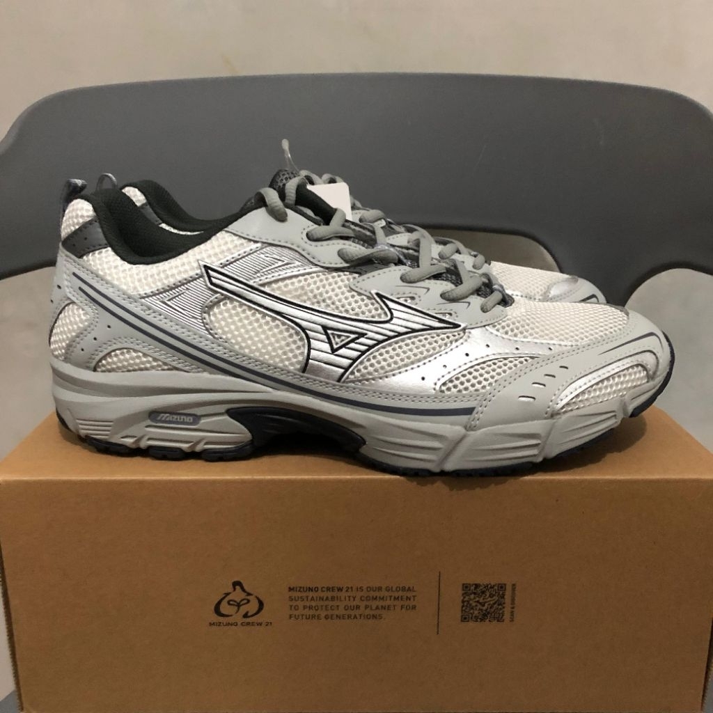 Mizuno MXR Sport-Nimbus Cloud/Silver/Silver BNIB Size 10/43/28cm MIZD1GA245114 Not 1906r, 2002r, 990