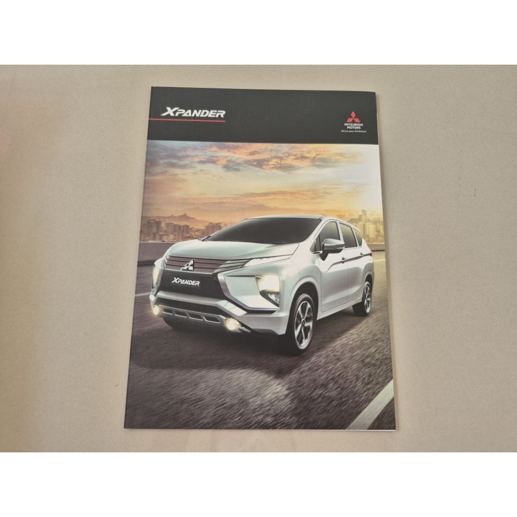 brosur katalog mobil mitsubishi xpander 2018 leaflet