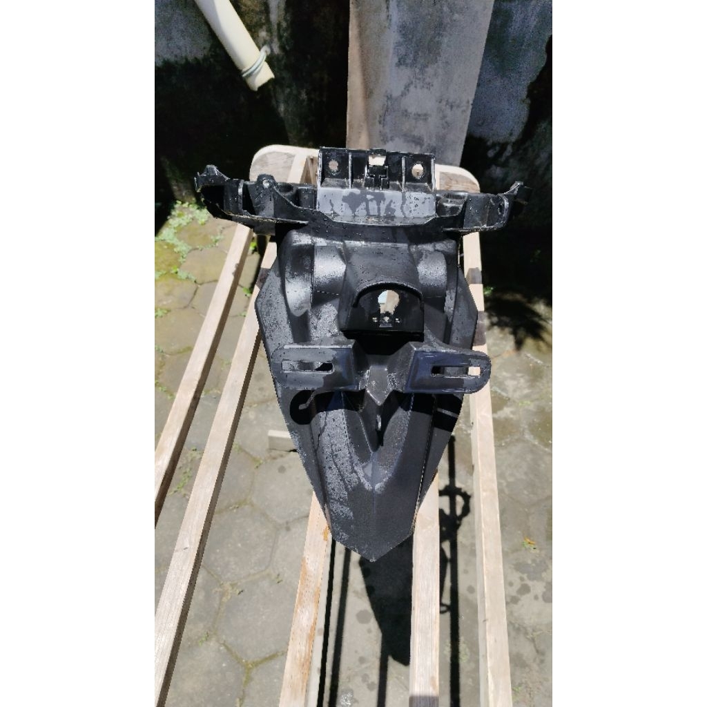 spakbor belakang new nmax 2020 ori