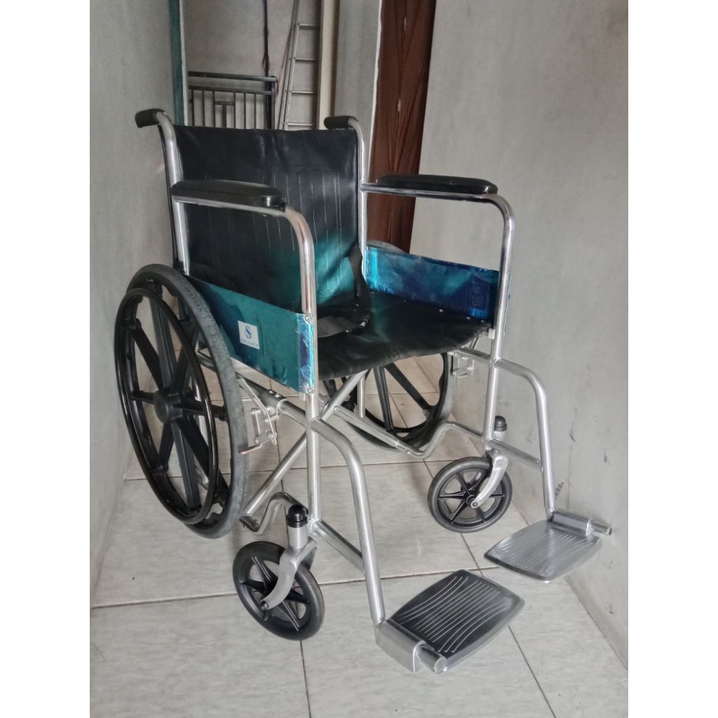 KURSI RODA BEKAS STANDART RUMAH SAKIT / KURSI RODA SECOND TERMURAH / SEPEDA STATIS TERAPI STROKE / T