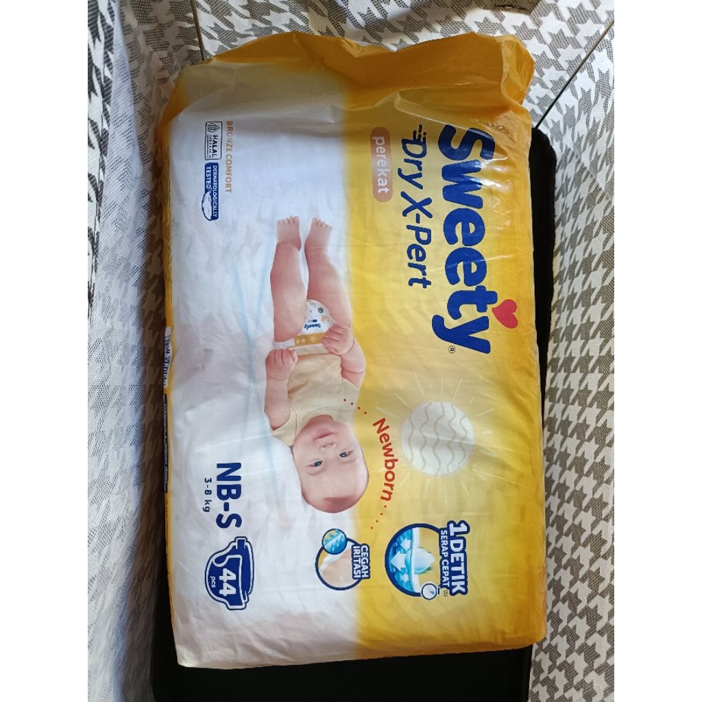 Popok perekat Sweety Newborn