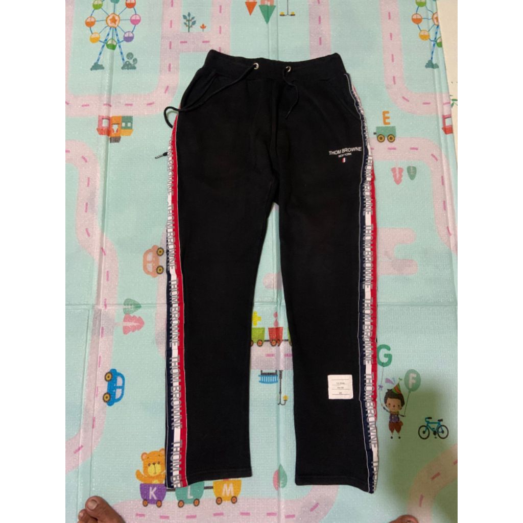 SWEATPANTS THOM BROWNE/JOGGER BEKAS/JOGGER LELONG